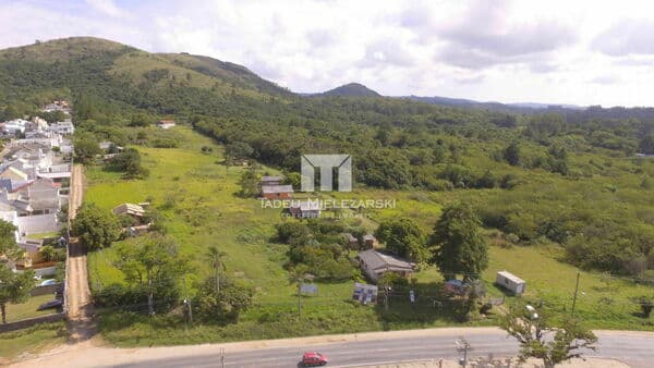Área Residencial/Comercial