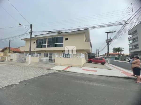 4 imóveis em 1 - Oportunidade!