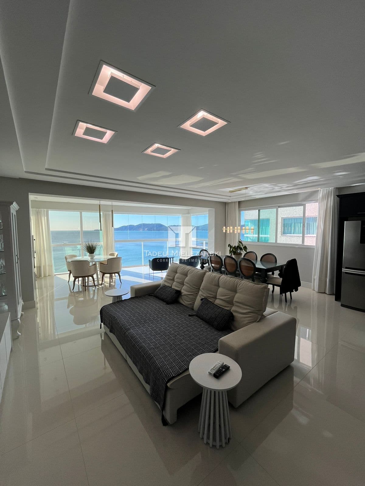 Apartamento Alto Padrão em Meia Praia, Itapema/SC