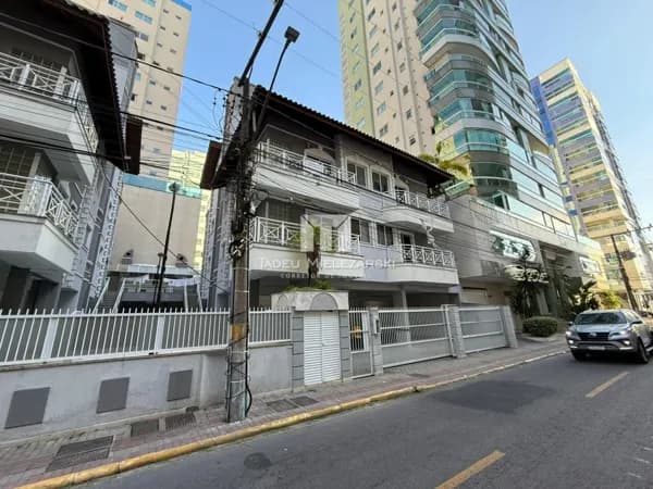 Apartamento em Meia Praia, Itapema/SC