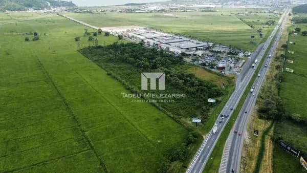 Área Margens BR 101 em Porto Belo/SC