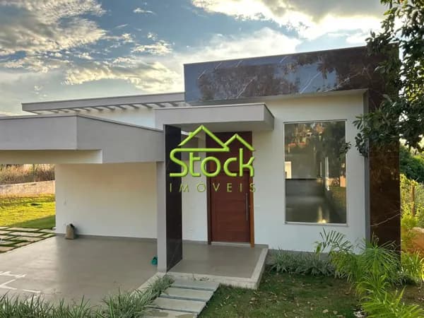 Casa em Condomínio em condomínio vale do luar, Jaboticatubas/MG