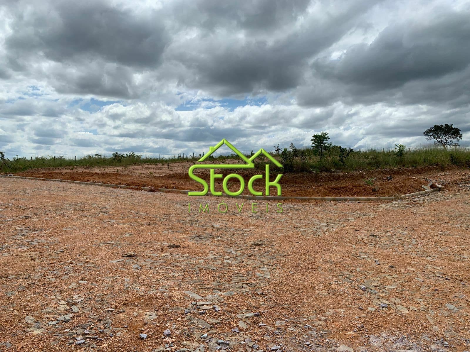 Terreno-Lote-para-Venda-em-Sao-jose-de-Almeida-Jaboticatubas-MG