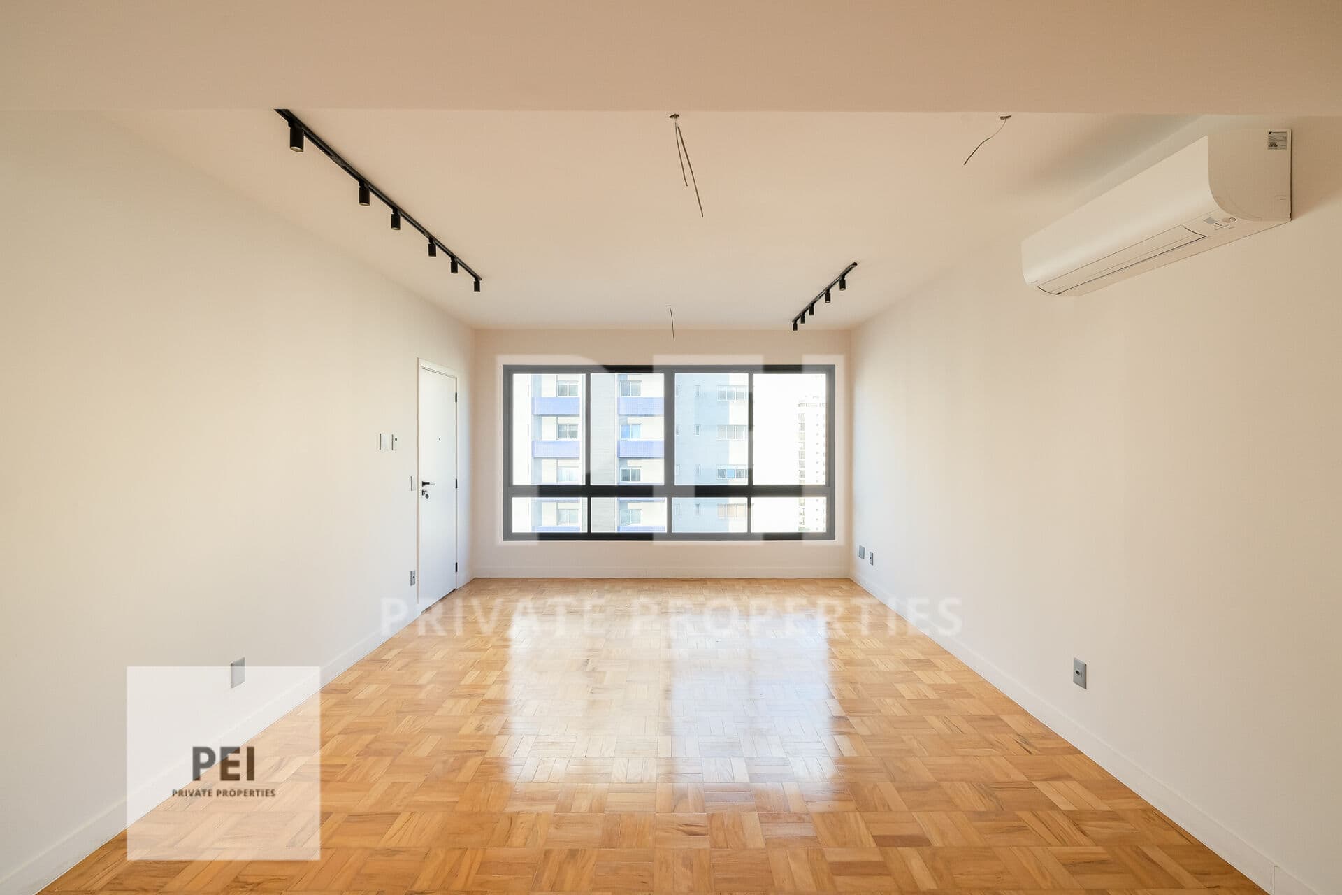 Apartamento Bacana Reformado 94m2, 3 quartos na Vila Nova Conceiçao/Itaim Bibi