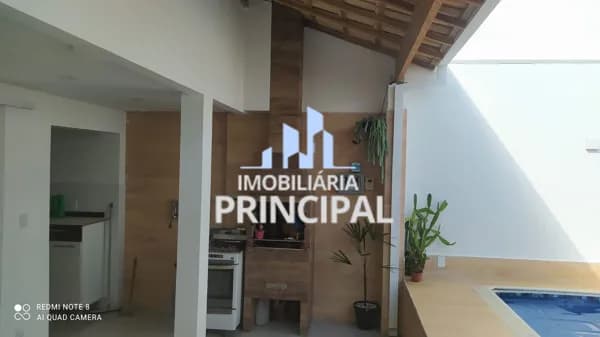 Casa em Pouso Alegre - Jardim Olímpico