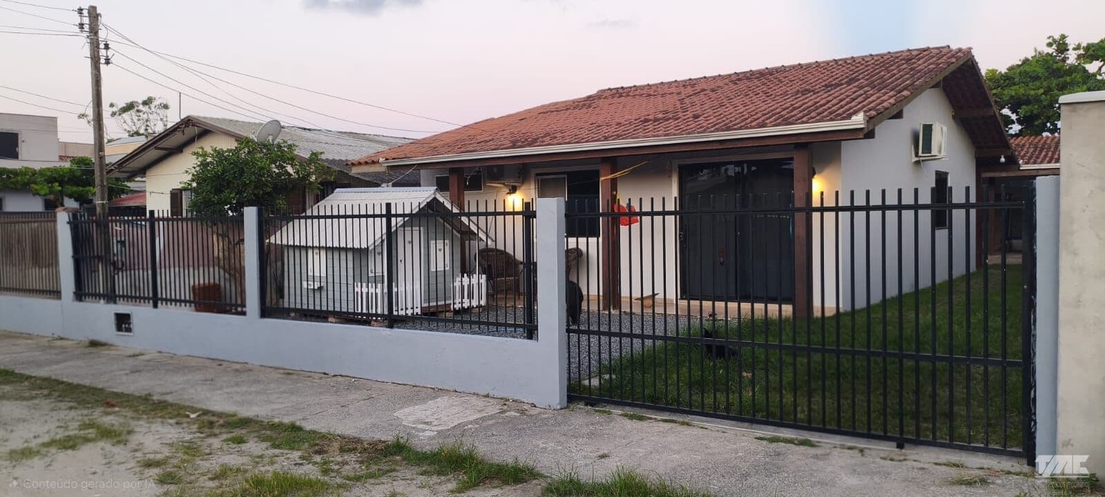 casa moderna e 1km da praia grande