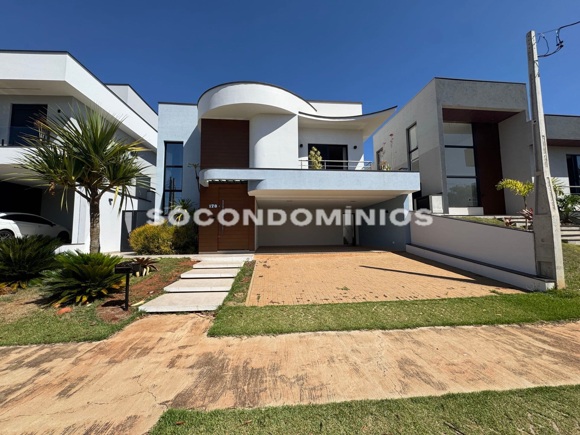 Casa à venda no Condomínio Villa Bela Vista. Condomínio fechado no bairro Santa Rosa, na cidade de Piracicaba/SP