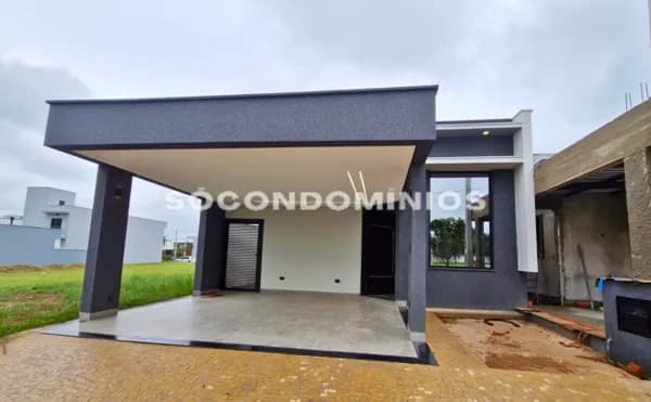 Casa térrea em Condomínio no bairro Campestre
