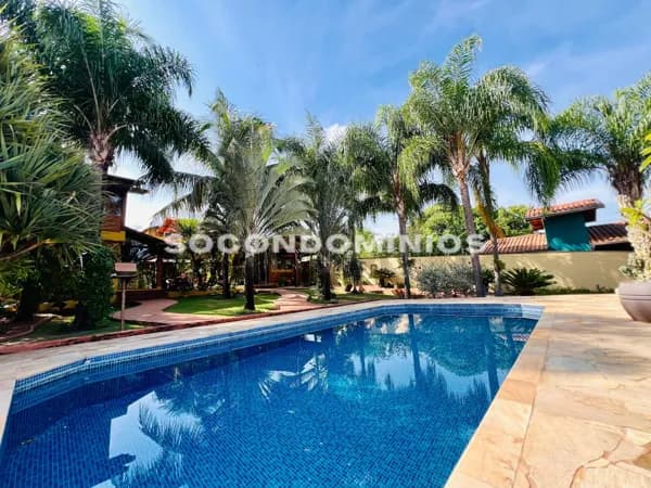 Casa sobrado com 4 suítes à venda no Colinas do Piracicaba. Condomínio fechado no bairro Artemis, na cidade de Piracicaba-SP