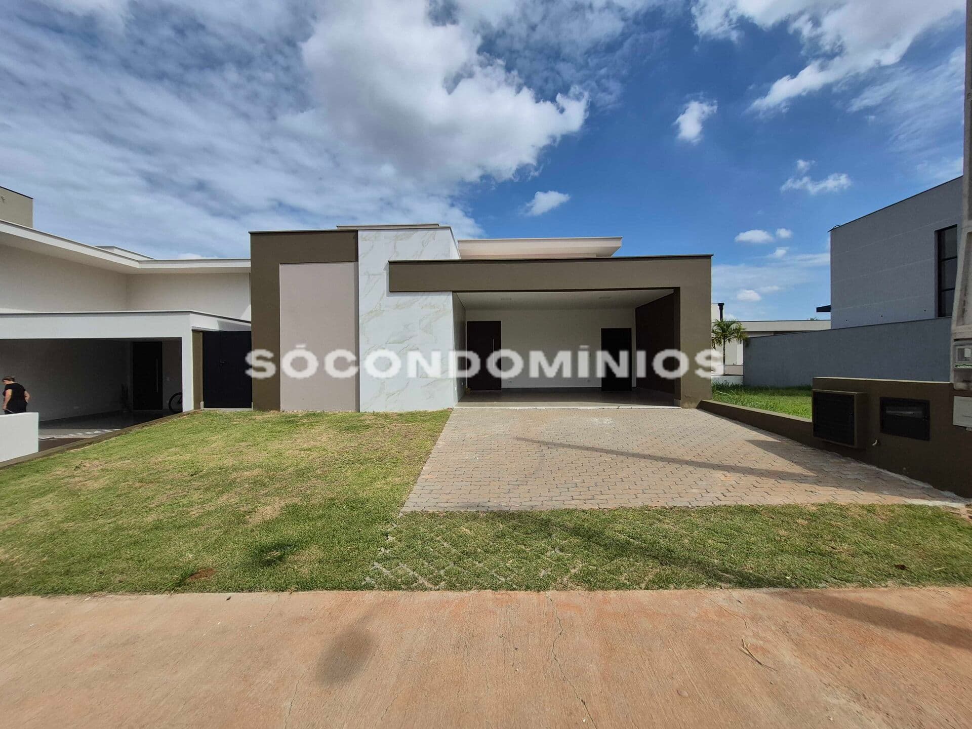 Casa térrea à venda no Villa Daquila, condomínio fechado na cidade de Piracicaba SP