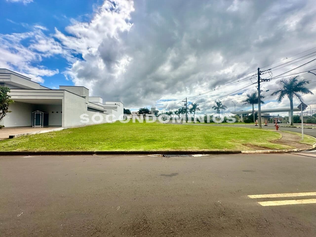Terreno a venda em Condomínio. Condomínio fechado Park Taquaral em Piracicaba SP