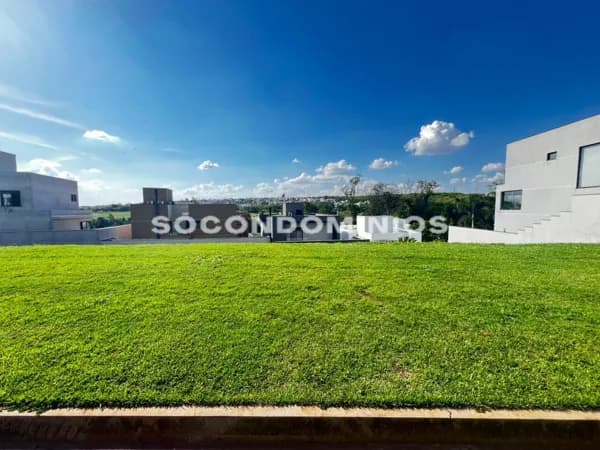 Terreno à venda no Villa Bela Vista. Condomínio fechado em Piracicaba-SP.