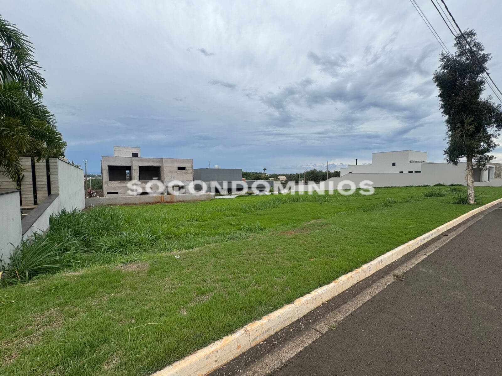 Terreno a venda no Condomínio Morada do Engenho. Condominio fechado no bairro Morato, em Piracicaba SP