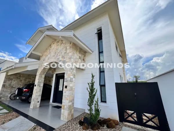 Casa sobrado com 3 suítes à venda no Villa Bela Vista. Condomínio fechado no bairro Reserva Jequitibá em Piracicaba SP