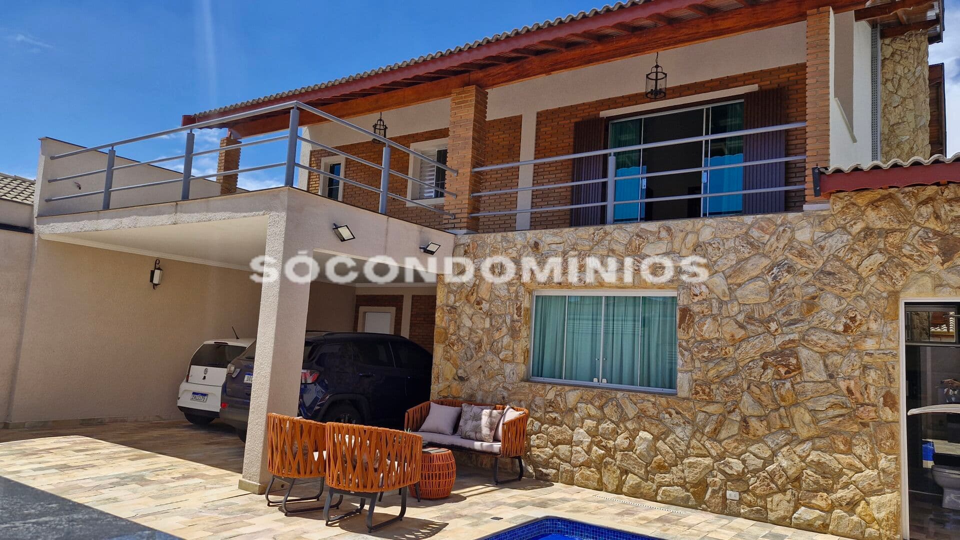 Casa à venda em Condomínio no bairro Jardim Caxambú