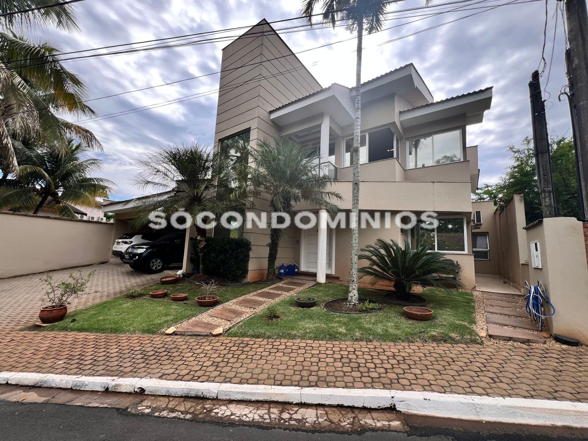 Casa sobrado à venda no Village des Lions. Condomínio fechado no bairro Piracicamirim na cidade de Piracicaba SP