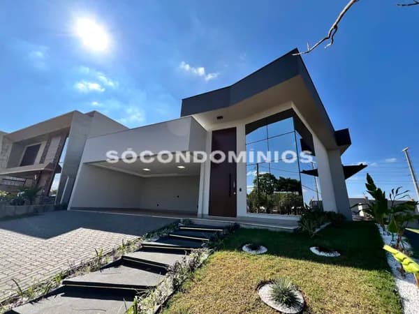 Casa para alugar no Condomínio Alphaville. Condomínio fechado no bairro Santa Rosa na cidade de Piracicaba/SP.