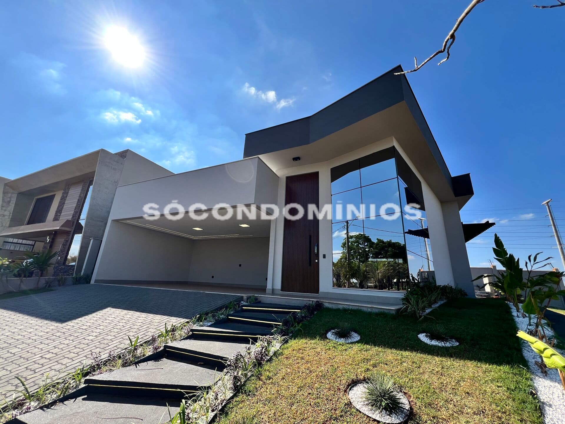 Casa para alugar no Condomínio Alphaville. Condomínio fechado no bairro Santa Rosa na cidade de Piracicaba/SP.