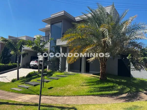 Casa à venda no Condomínio Villa Bela Vista. Condomínio fechado no bairro Santa Rosa