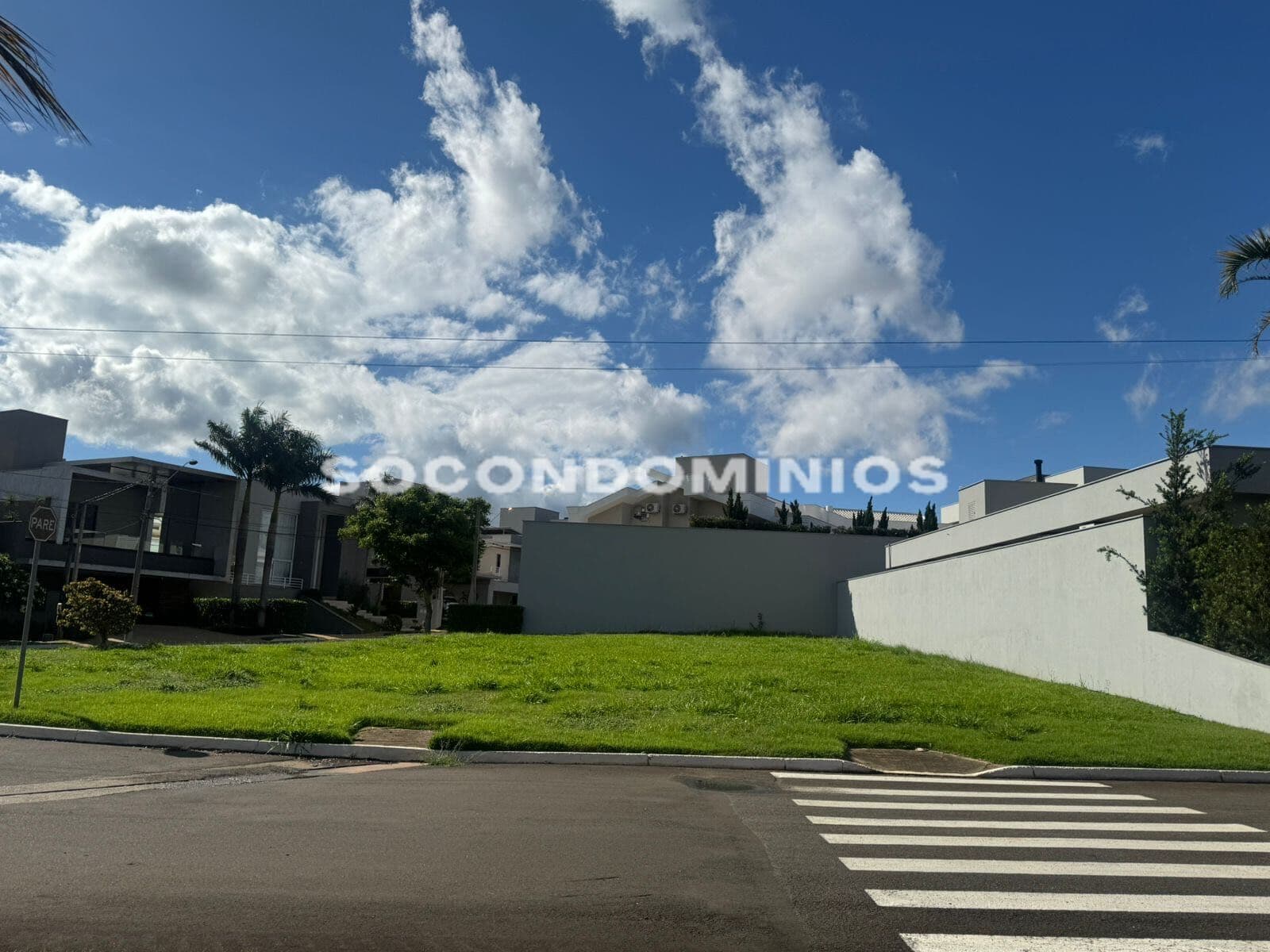 Terreno plano à venda no Reserva do Engenho. Condomínio fechado em Piracicaba SP
