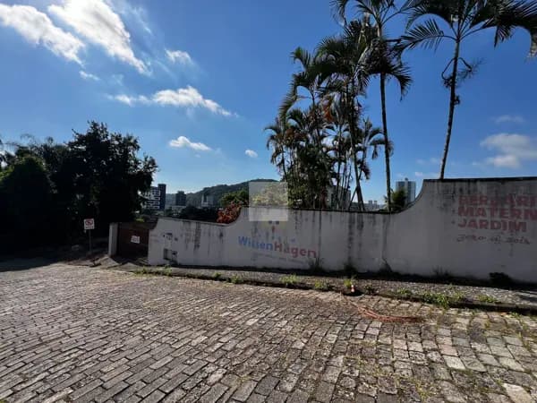 Terreno próximo à escola Adventista