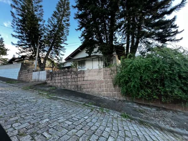 Terreno em Loteamento com vigilância 24 hrs