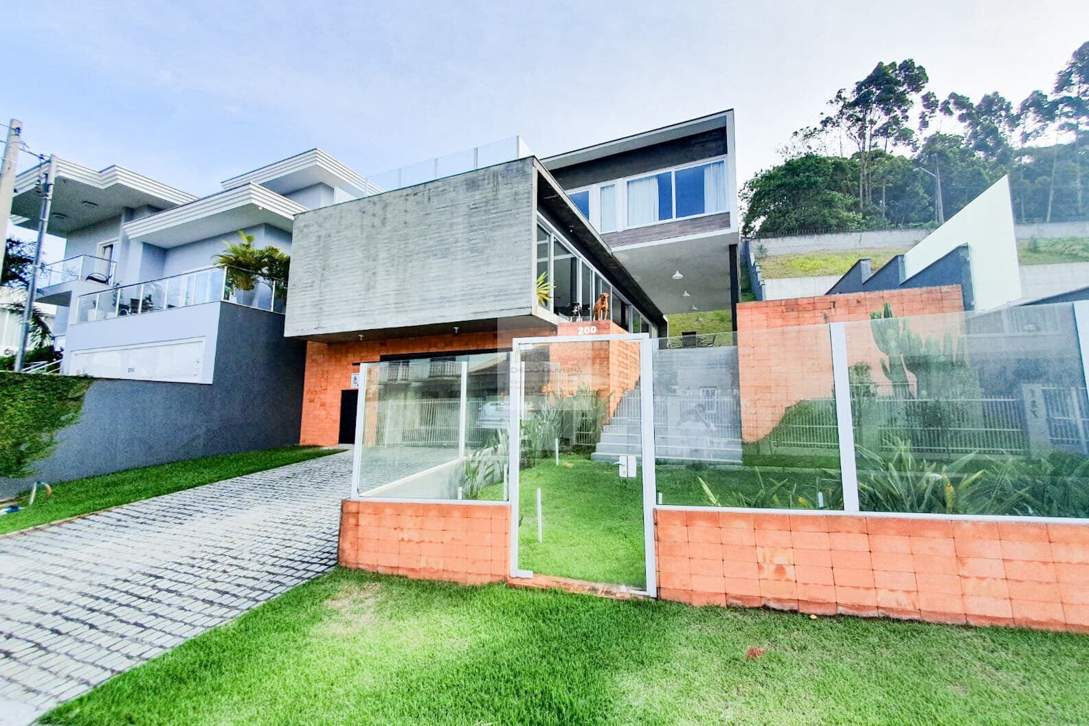 Casa Alto Padrão no parque das orquídeas !