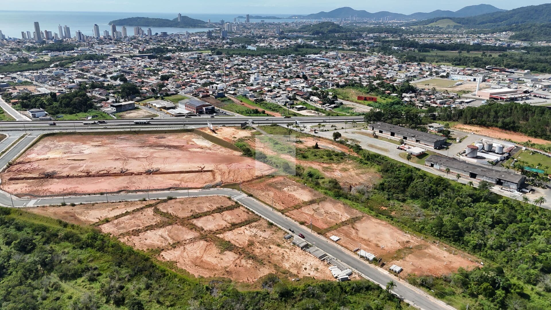 Terreno Industrial no Business Park em Balneário Piçarras-SC
