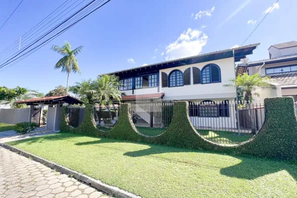 Linda casa no City Figueiras em Blumenau-SC
