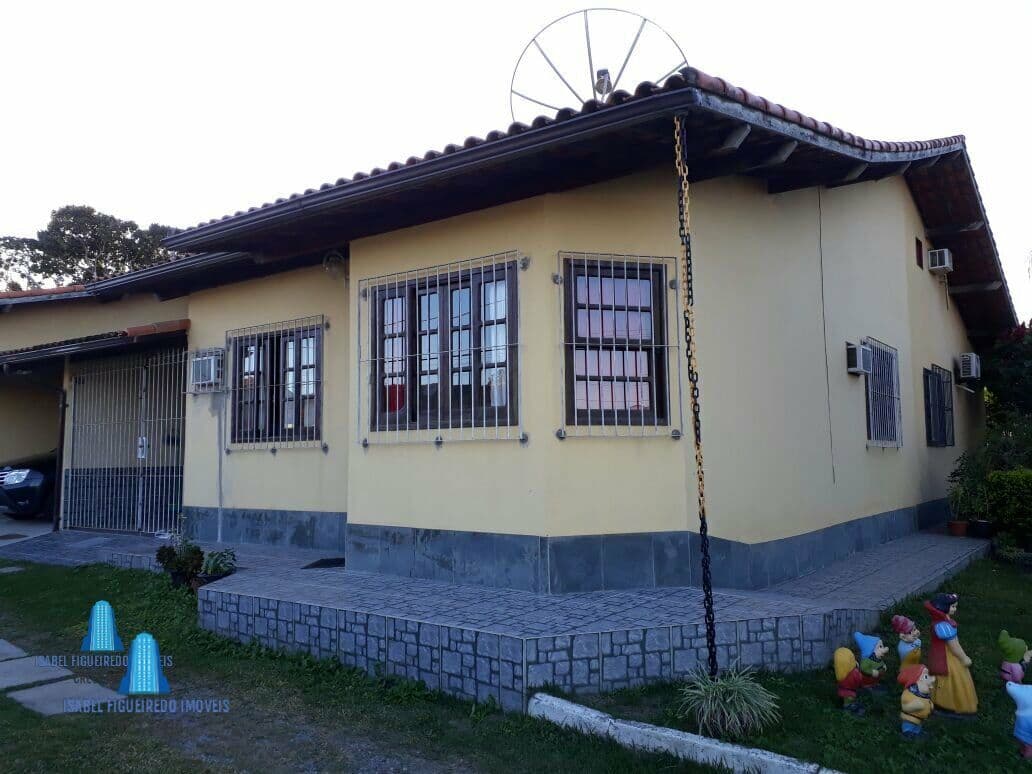 Casa em Condomínio para Venda em Três Vendas Araruama-RJ