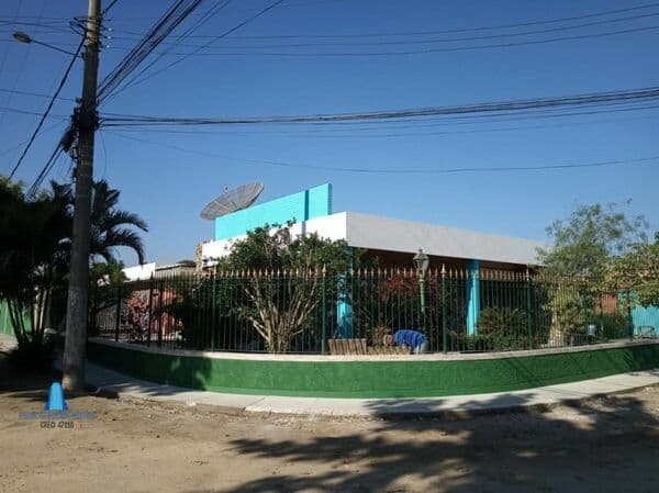 Casa Padrão para Venda em Coqueiral Araruama-RJ