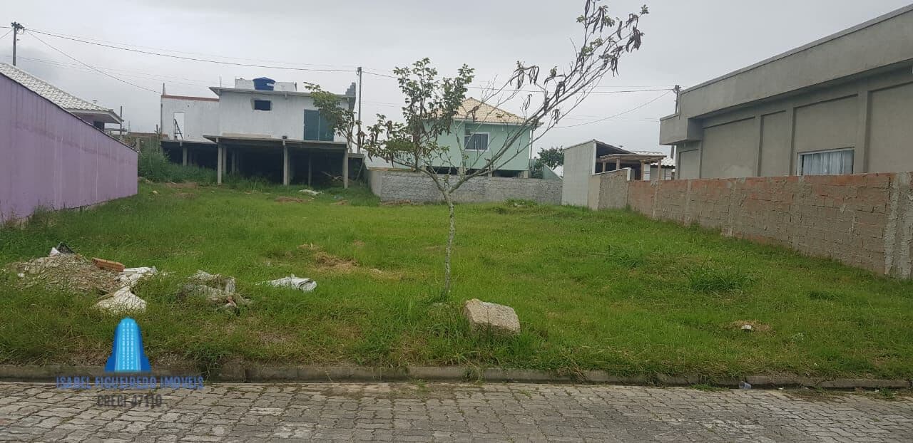 Lote/Terreno em Araruama - Fazendinha