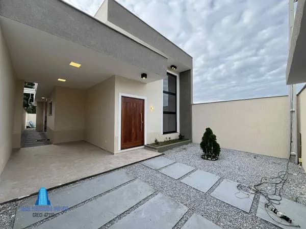 Casa Nova, Moderna e Linear com 03 quartos à Venda em Araruama - Paraty