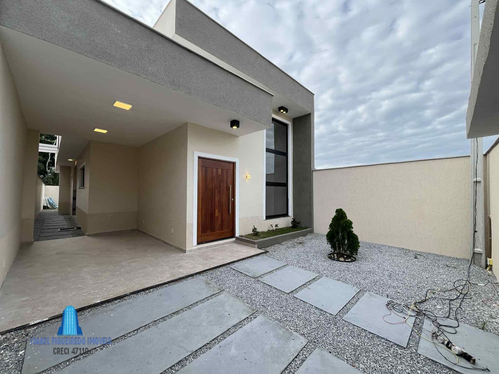 Casa Nova, Moderna e Linear com 03 quartos à Venda em Araruama - Paraty
