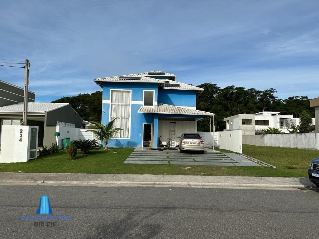 Casa Alto Padrão em Extensão do Bosque, Rio das Ostras/RJ