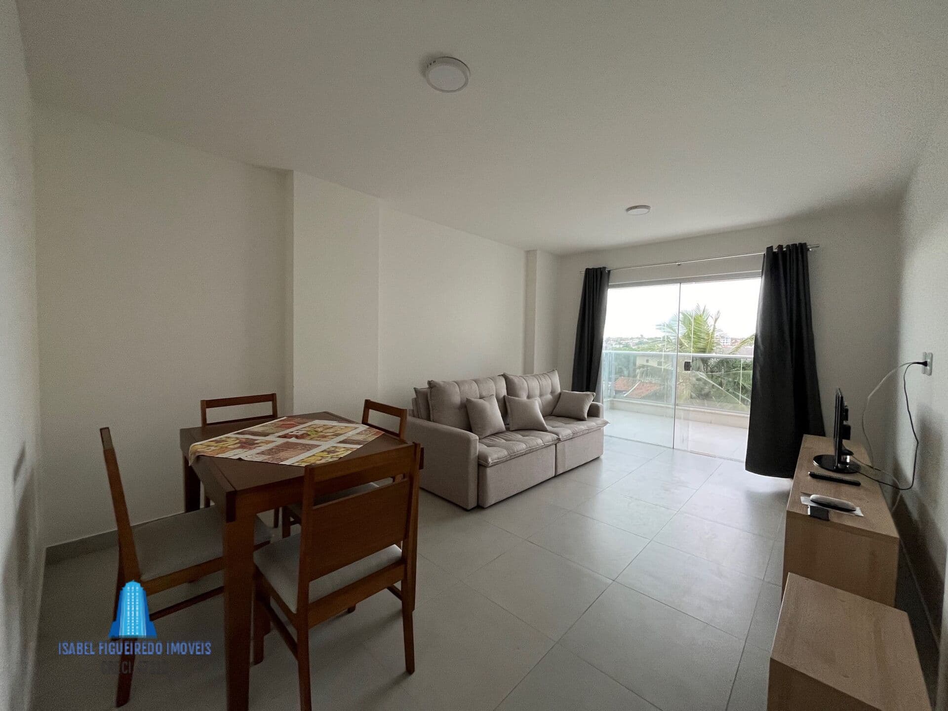 Apartamento à Venda no Bairro Parque Hotel com vista lateral para a lagoa