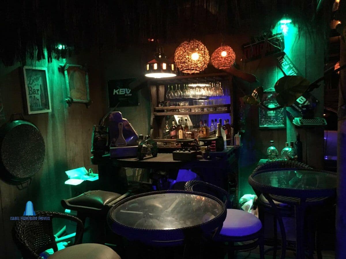 Casa Padrão para Venda em Centro Araruama-RJ