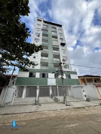 Apartamento à Venda em Araruama no Bairro Centro