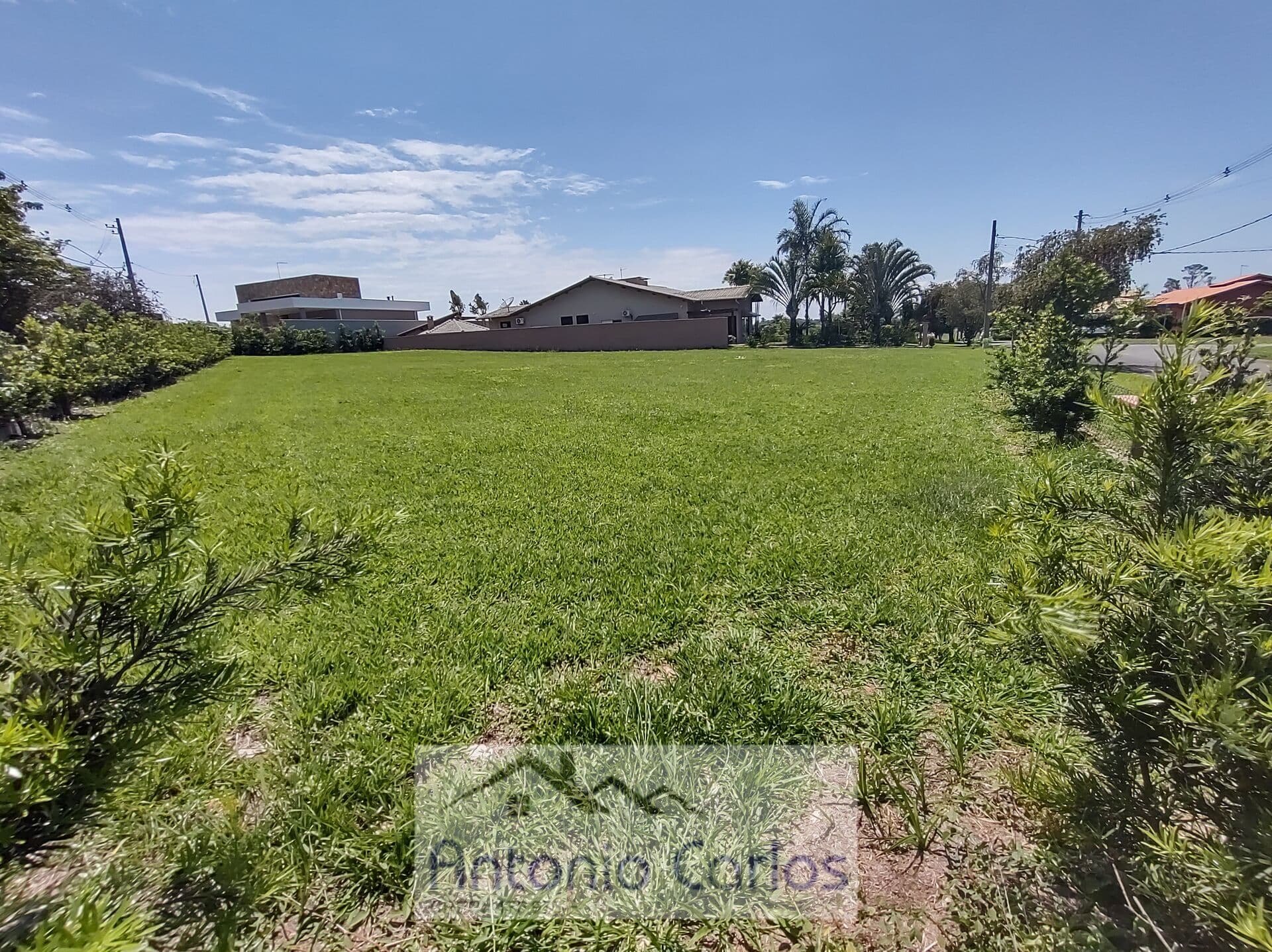 Lote de esquina - Condominio Plazza Ville - Jaguariúna/SP