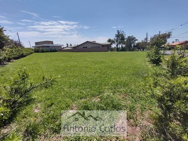 Lote de esquina - Condominio Plazza Ville - Jaguariúna/SP