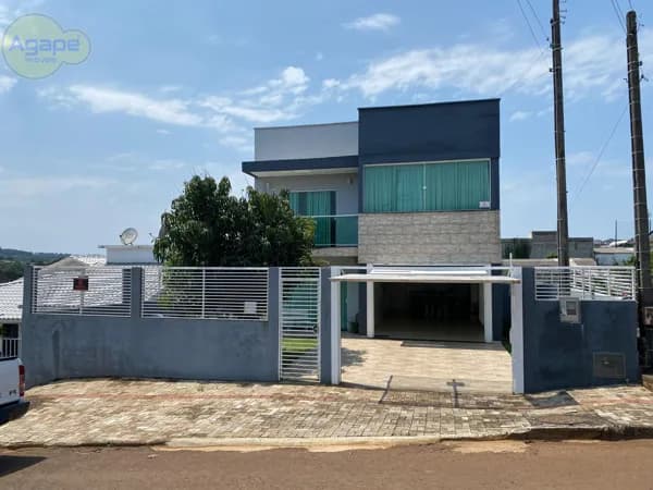Casa suíte + 2 espaçosa