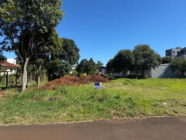 Lote urbano com duas frentes