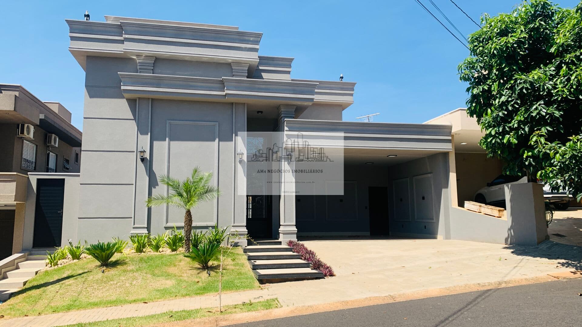 Casa Alto Padrão no Condomínio Damha IV