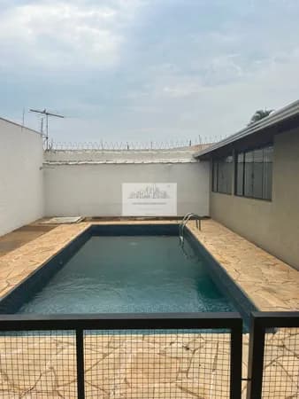 Casa 3 dormitórios a venda no bairro Jardim Caparroz
