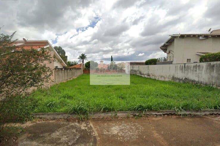 Terreno à venda no bairro Jardim Moysés Miguel Haddad