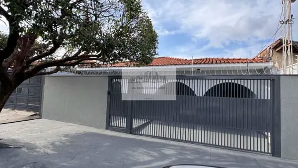 Casa 3 dormitórios para locação no bairro Santos Dumont