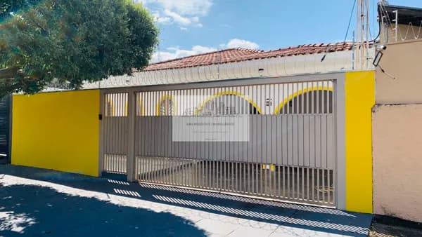 Casa 3 dormitórios para locação no bairro Santos Dumont