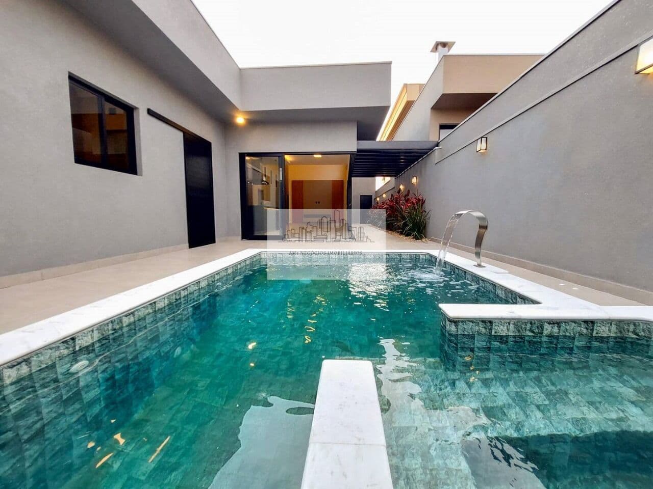 Casa Alto Padrão no Condomínio Quinta do Lago Blue Lagoon