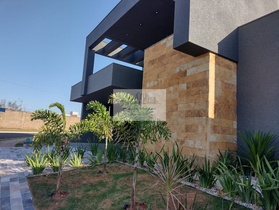 Casa Alto Padrão no Condomínio Golden Park em Mirassol