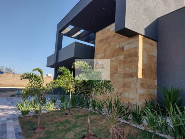 Casa Alto Padrão no Condomínio Golden Park em Mirassol